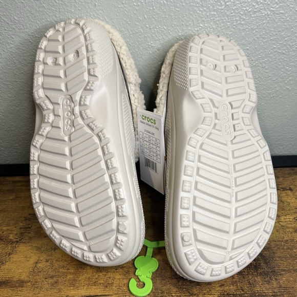 Crocs BEIGE CLASSIC BLITZEN IV LINED CLOG Men's 6 / Women's Size 8 NEW - Picture 5 of 6